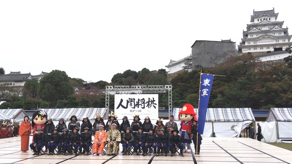 姫路城で開催された人間将棋に使用した約200インチLEDディスプレイ